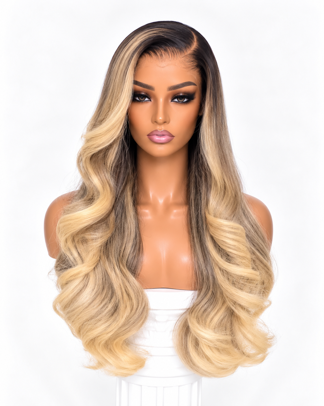 RAW Elegance – Elara