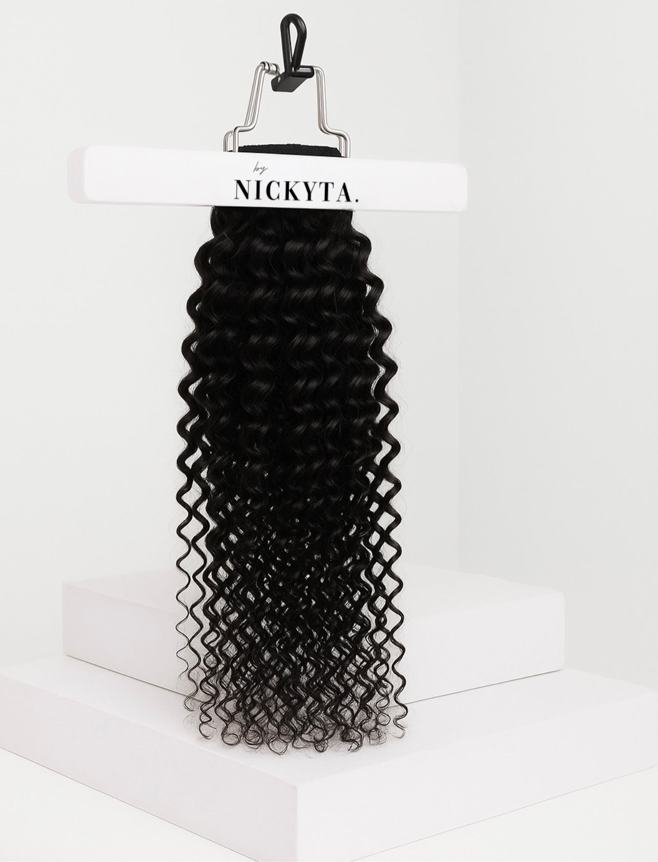 Deep curly bundles
